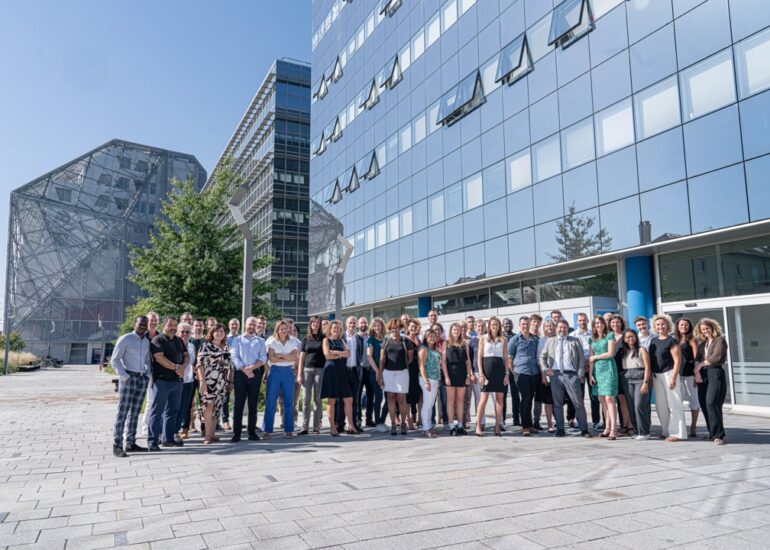 Photo de groupe banque des territoires photo yves rousseau